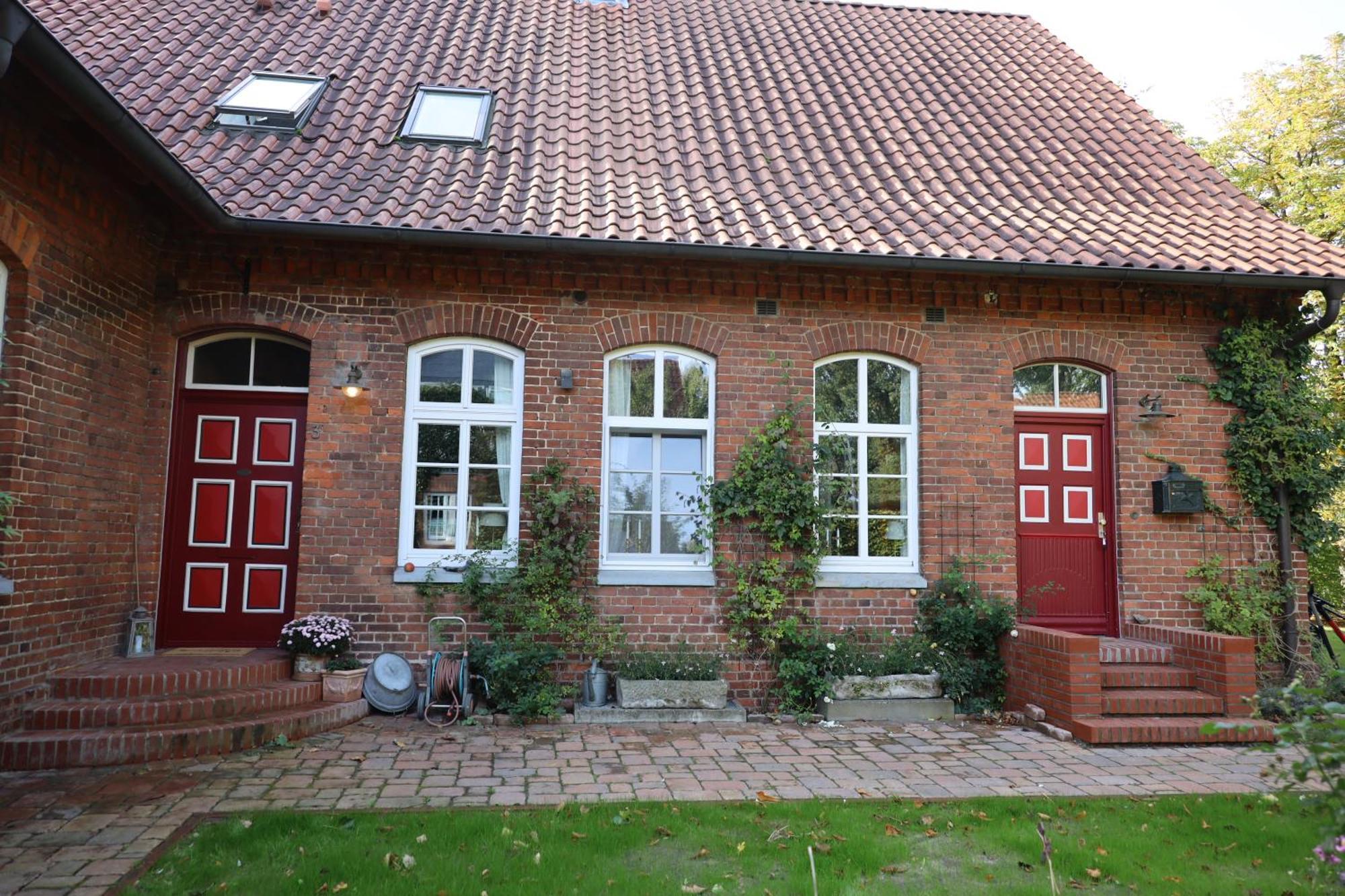 Altes Schulhaus In Der Lueneburger Heide
